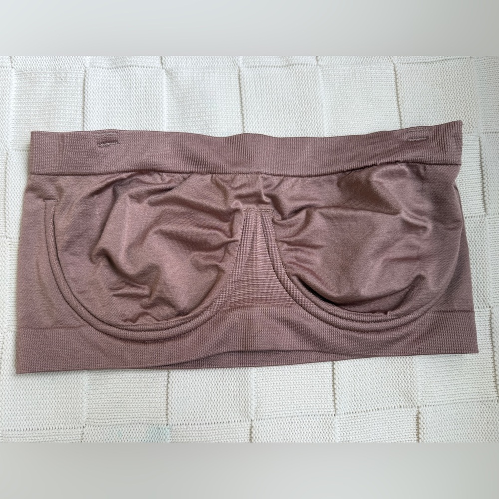 Seamless cold pink Bandeau Bra